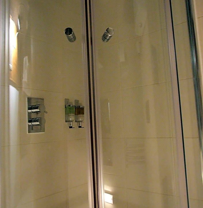 Photo of Bathroom in Glasgow Westend