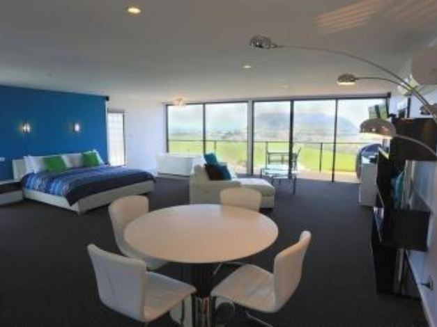 Photo of Livingroom in Stanley