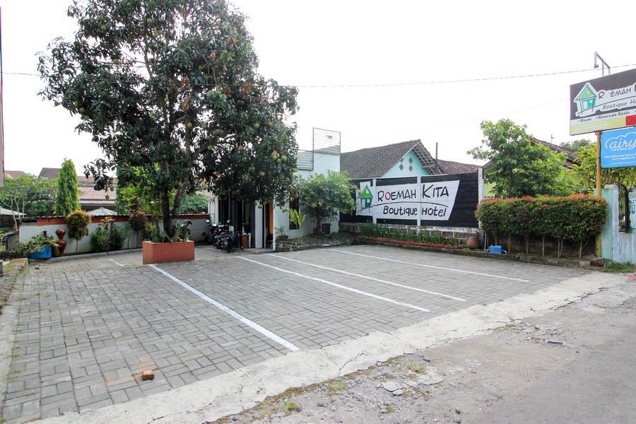 Photo of Buildings in Sinduharjo