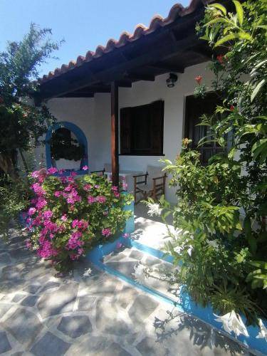 Photo of Others in Limnionas