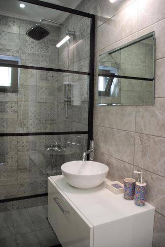 Photo of Bathroom in Samothrace