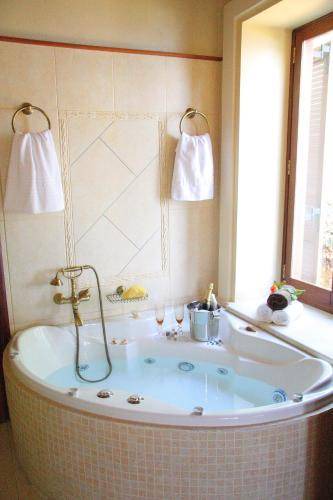 Photo of Bathroom in Kioni