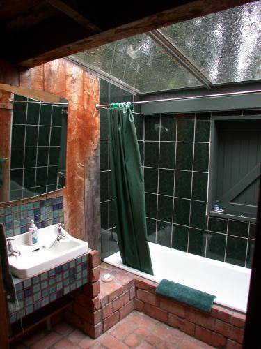 Photo of Bathroom in Rangiwahia