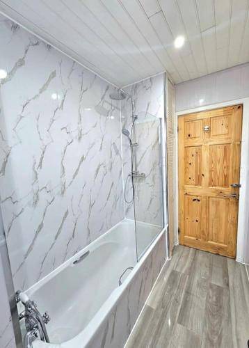 Photo of Bathroom in Rutherglen