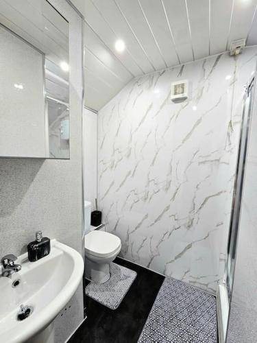 Photo of Bathroom in Rutherglen