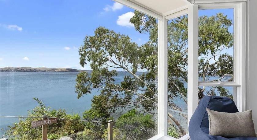 Photo of Others in Sandy Bay