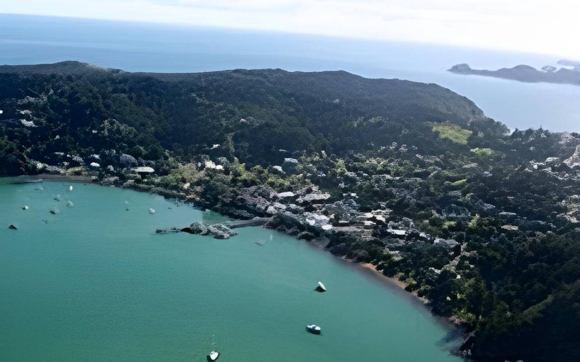 Photo of Others in Russell