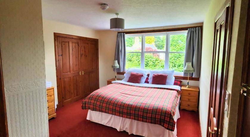 Photo of Others in Strathpeffer