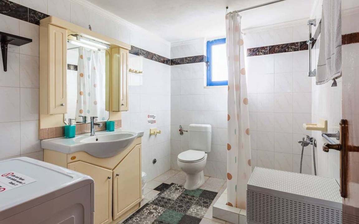 Photo of Bathroom in Koroni