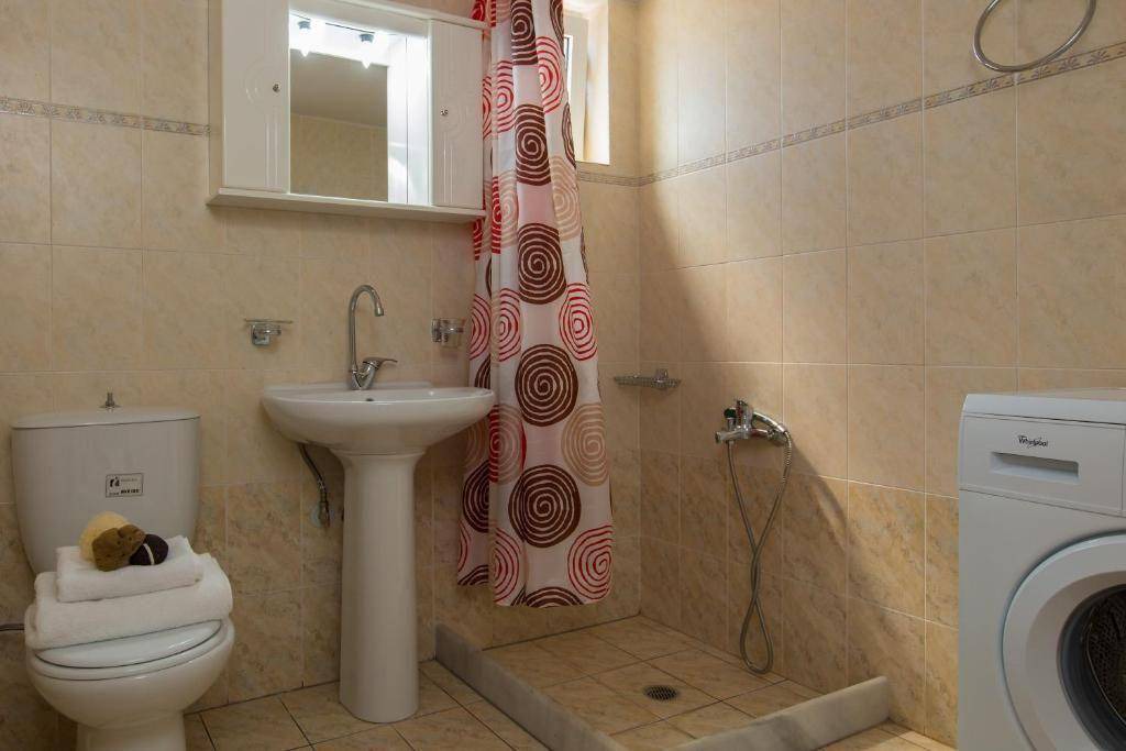 Photo of Bathroom in Melissourgakion