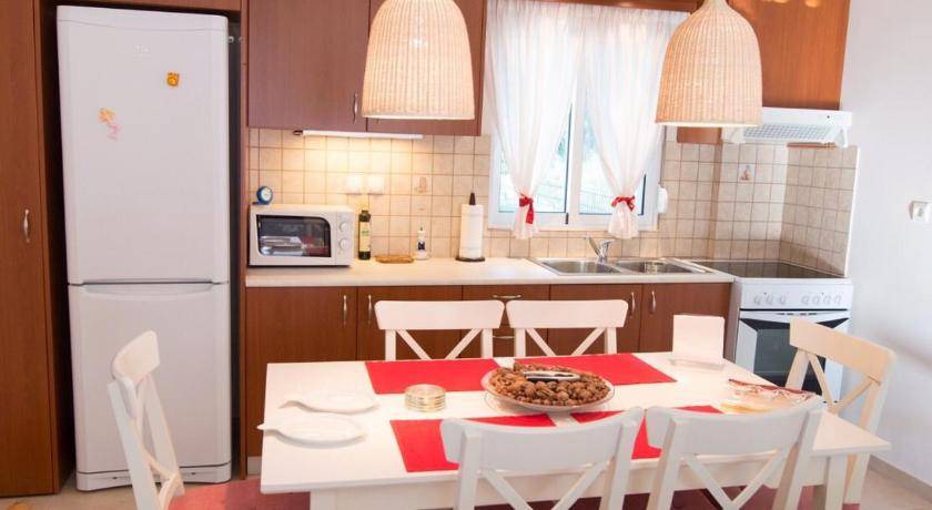 Photo of Kitchen in Episkopos