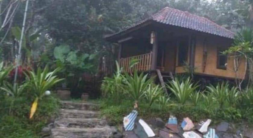 Photo of Buildings in Tetebatu