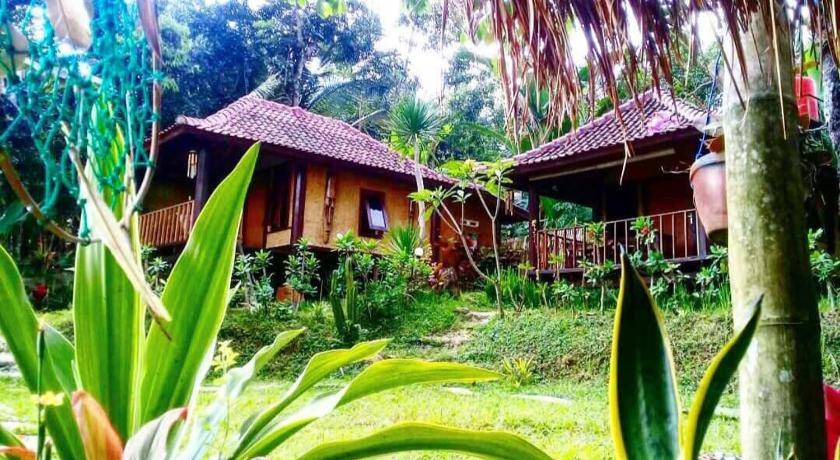 Photo of Buildings in Tetebatu