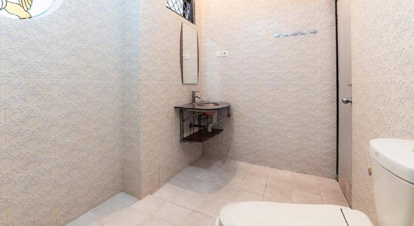 Photo of Bathroom in Dinoyo
