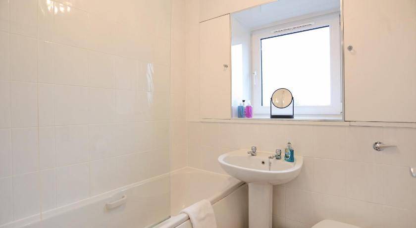 Photo of Bathroom in Gogar