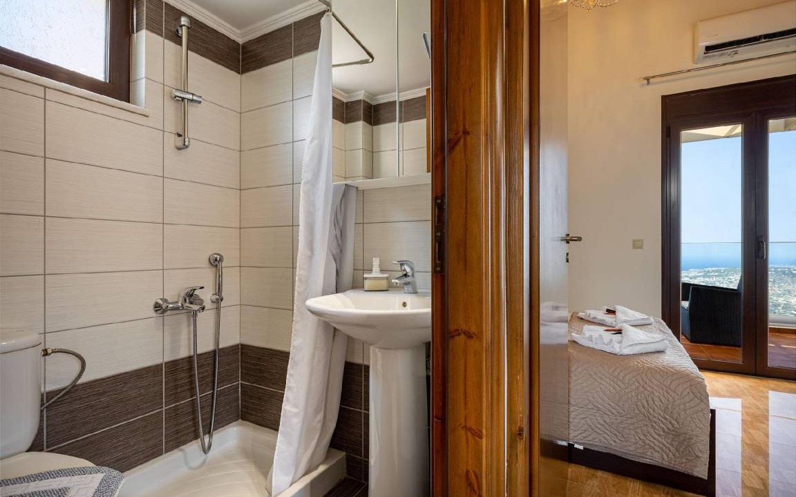 Photo of Bathroom in Katochori