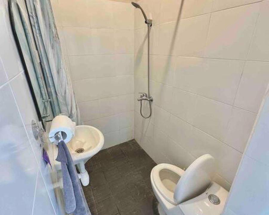 Photo of Bathroom in Praya Barat