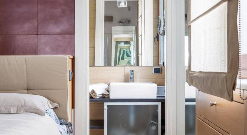 Photo of Others in Addaura