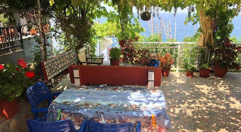 Photo of Others in Skala Marion