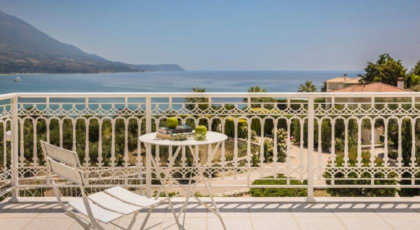 Photo of Patio Balcony in Karavados