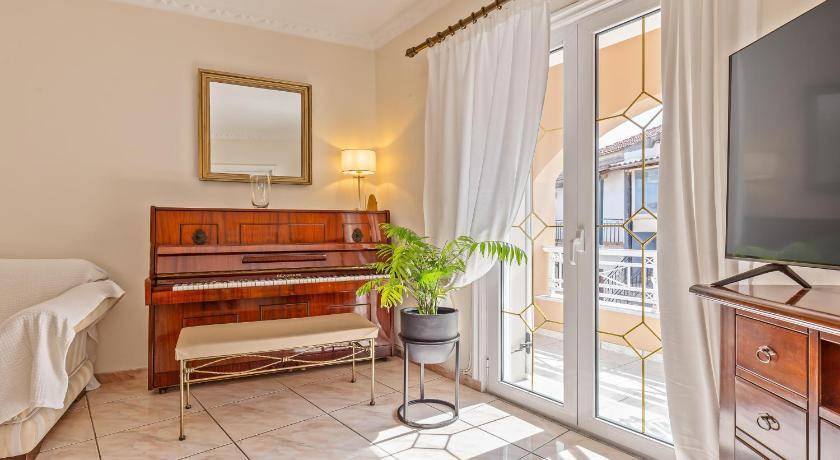 Photo of Others in Spartylas