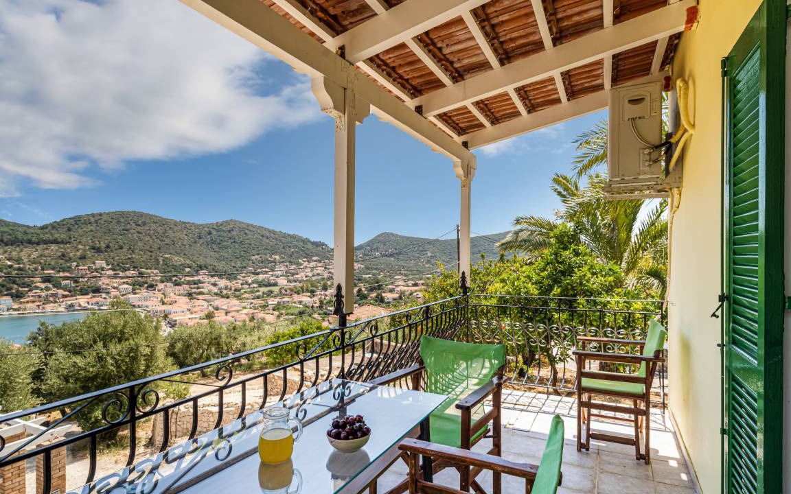 Photo of Patio Balcony in Vathy