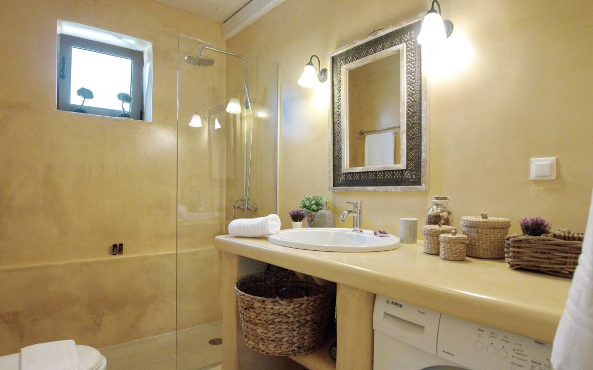 Photo of Bathroom in Samonas