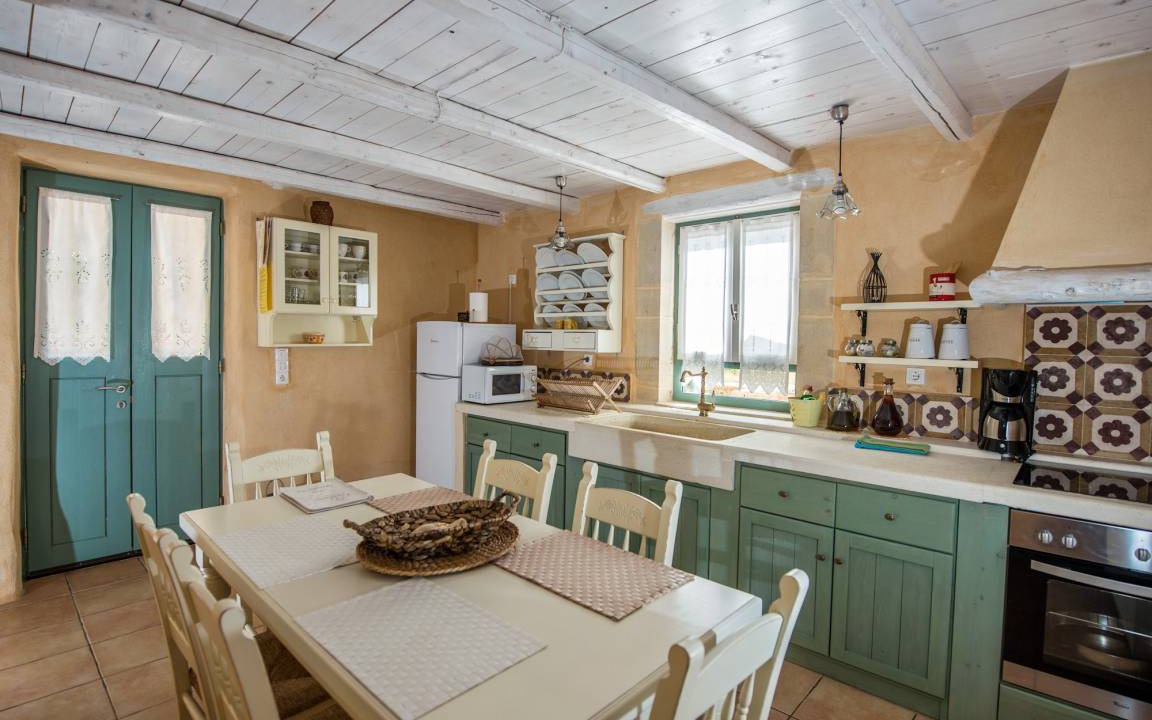 Photo of Kitchen in Samonas
