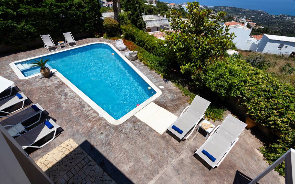 Photo of Patio Balcony in Roussospiti