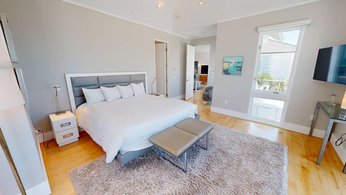 Photo of Others in Holiday Isle