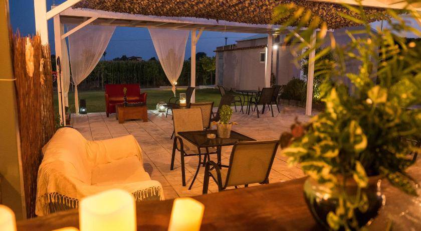 Photo of Patio Balcony in Kourouta