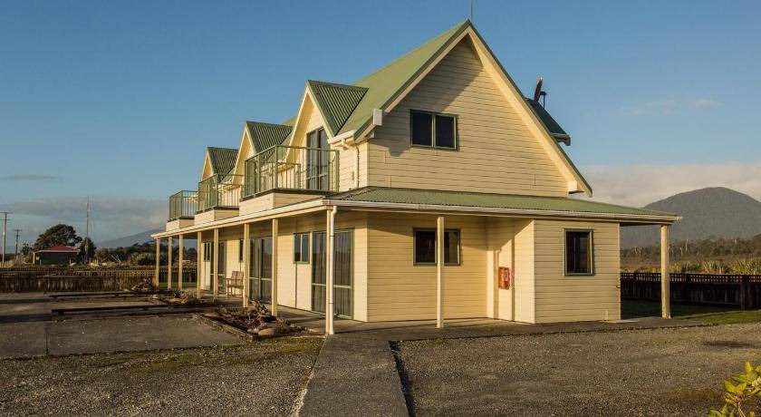 Photo of Others in Haast