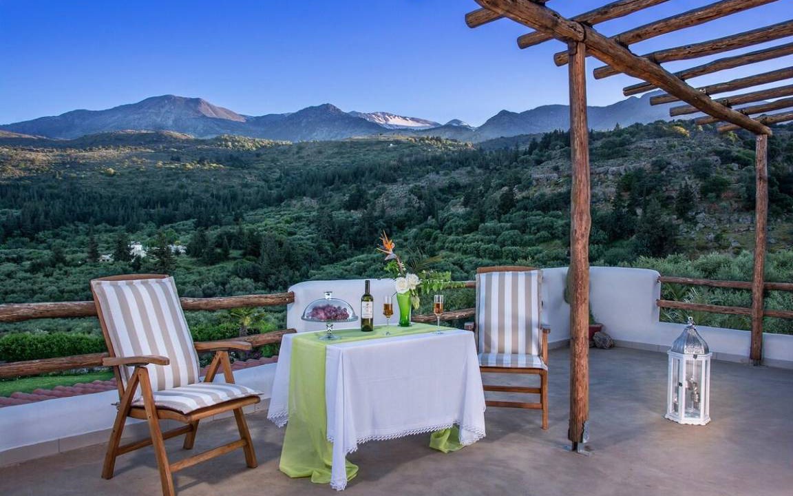 Photo of Patio Balcony in Pemonia