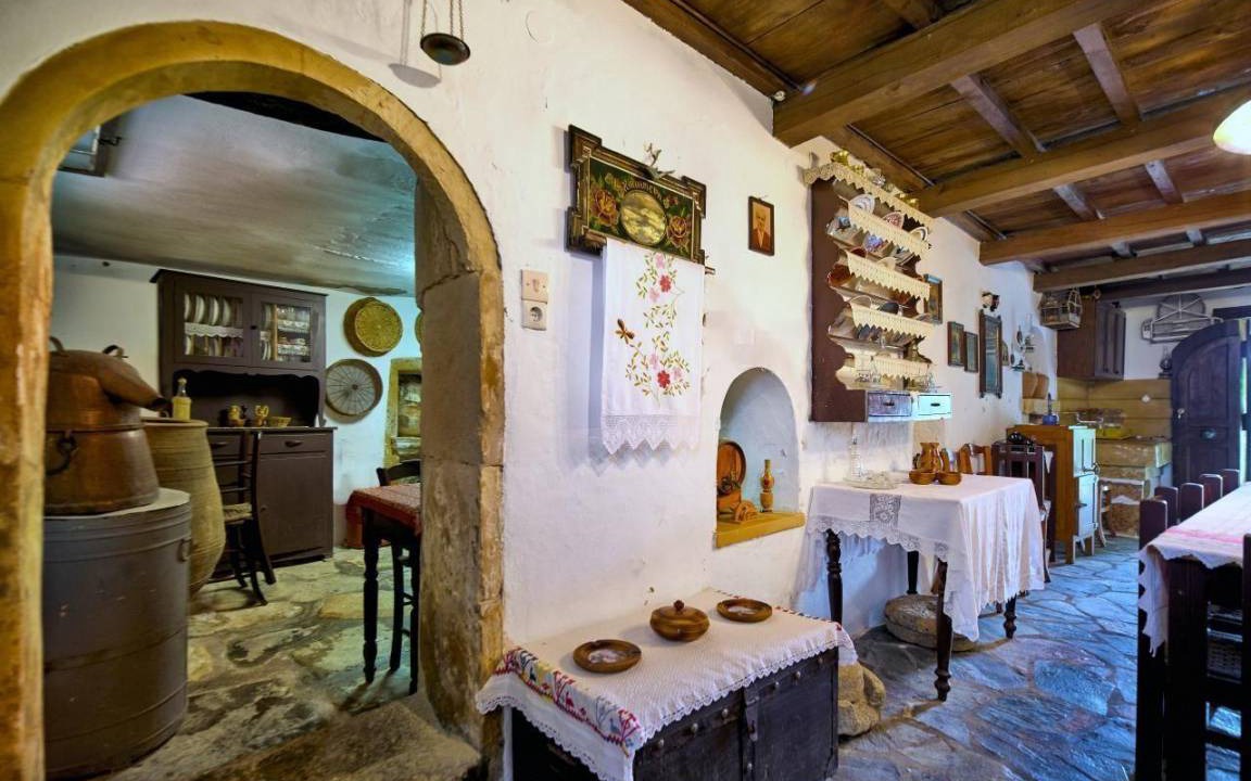 Photo of Kitchen in Mylopotamos