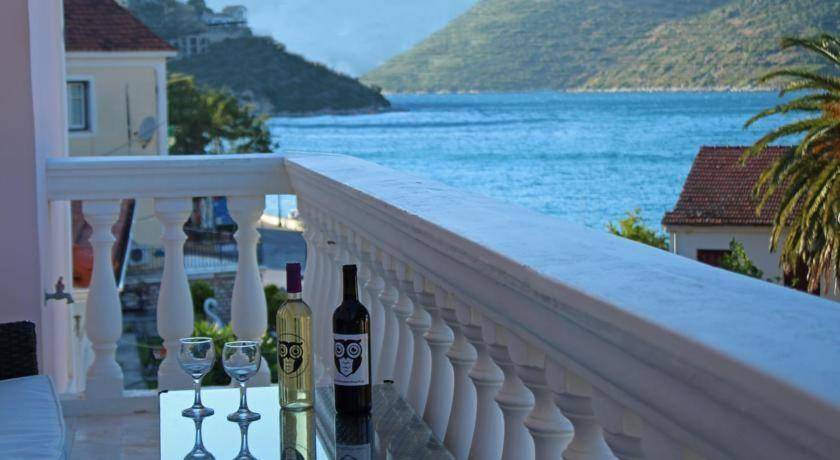 Photo of Patio Balcony in Vathy