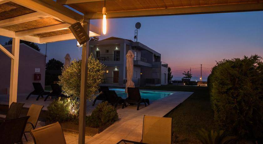 Photo of Patio Balcony in Kourouta