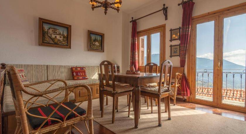 Photo of Others in Arachova