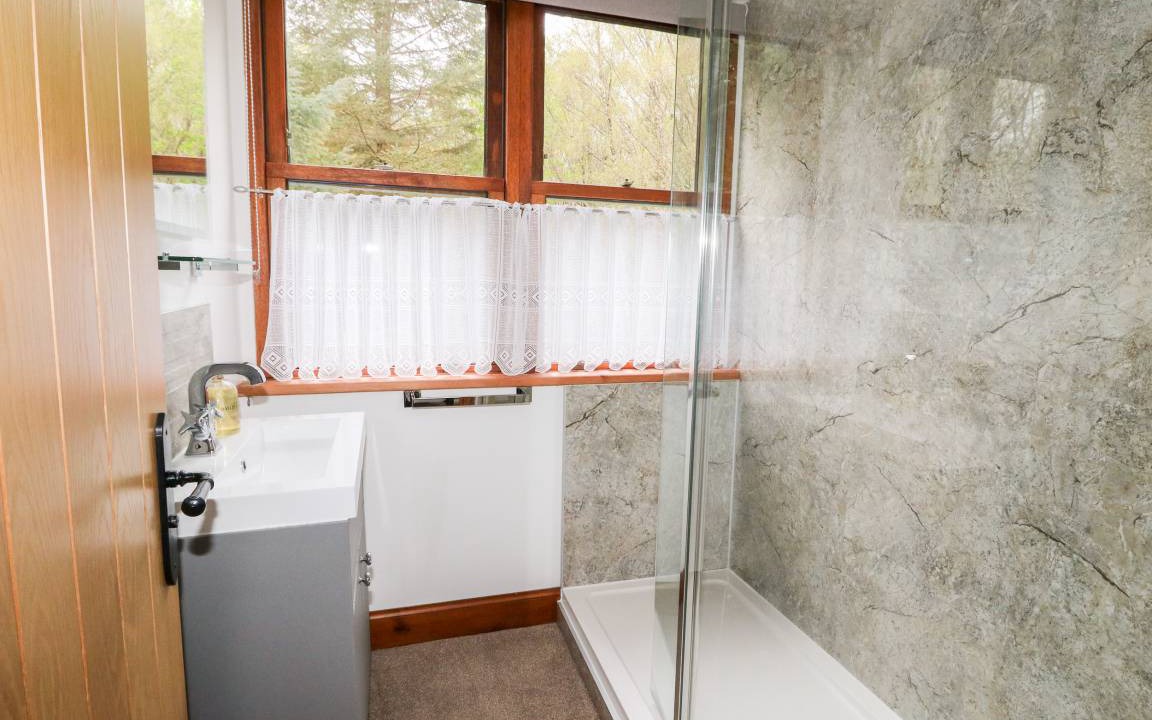 Photo of Bathroom in Lochailort