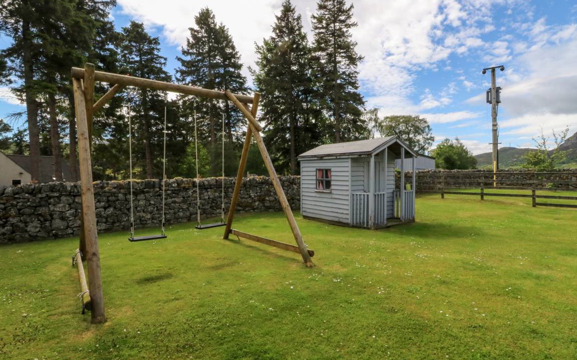 Photo of Others in Newtonmore