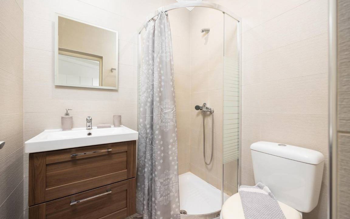 Photo of Bathroom in Longos