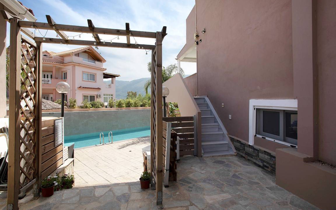 Photo of Patio Balcony in Alikanas