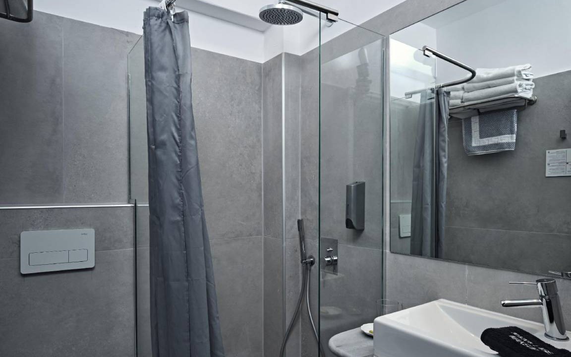 Photo of Bathroom in Parasporos