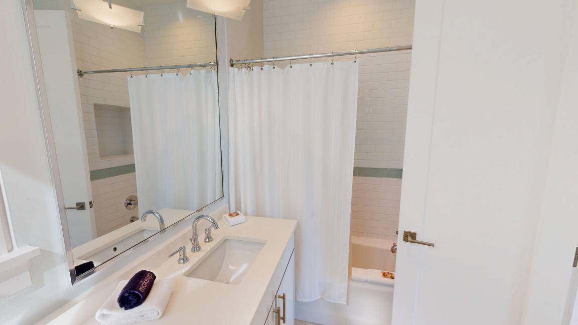 Photo of Others in Holiday Isle