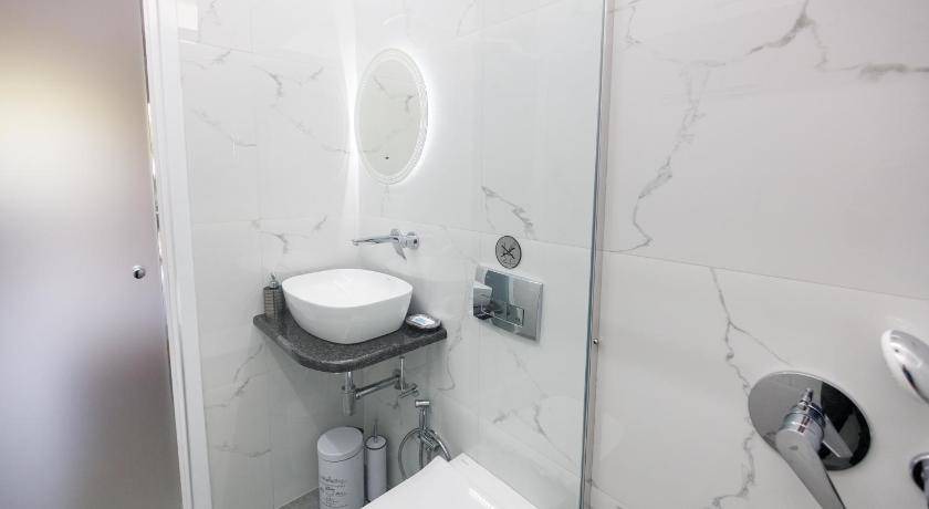 Photo of Bathroom in Akrogialion