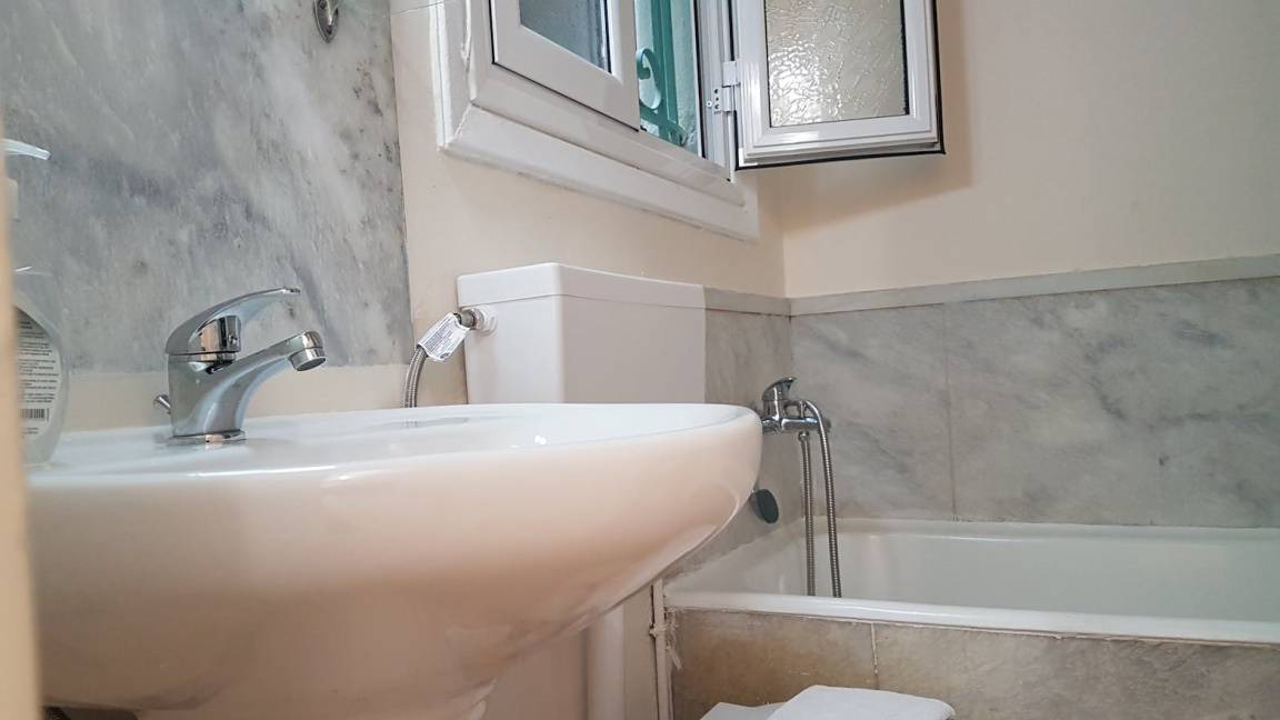 Photo of Bathroom in Kypseli