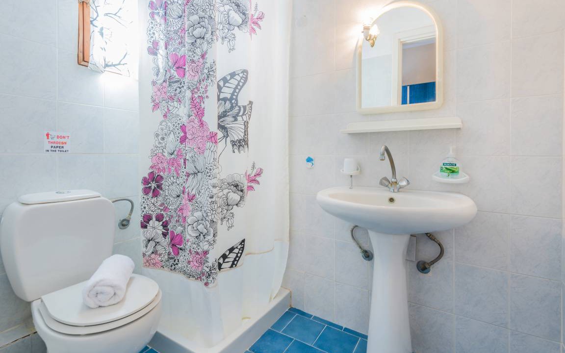 Photo of Bathroom in Psarou