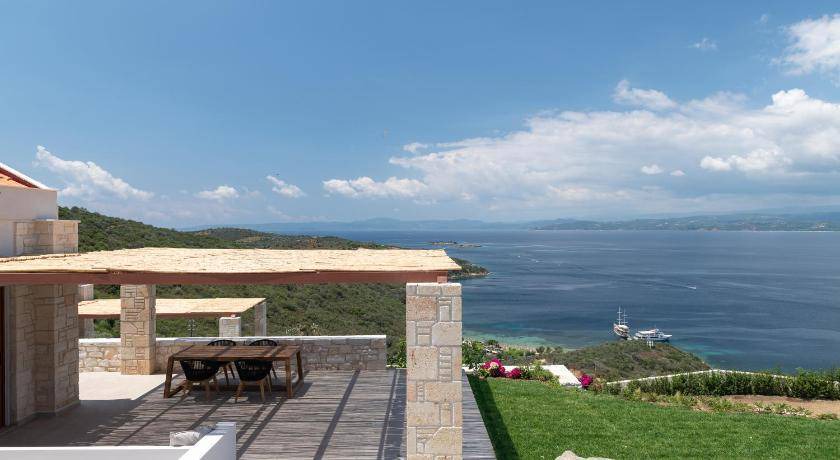 Photo of Others in Aristotelis