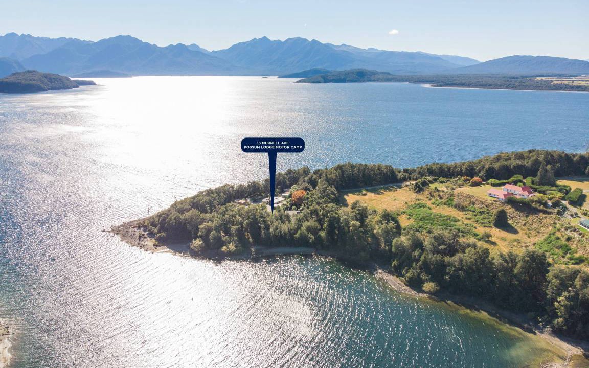 Photo of Others in Manapouri