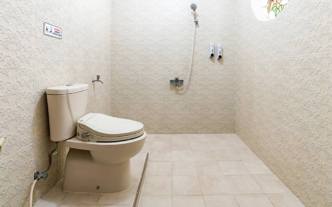 Photo of Bathroom in Dinoyo