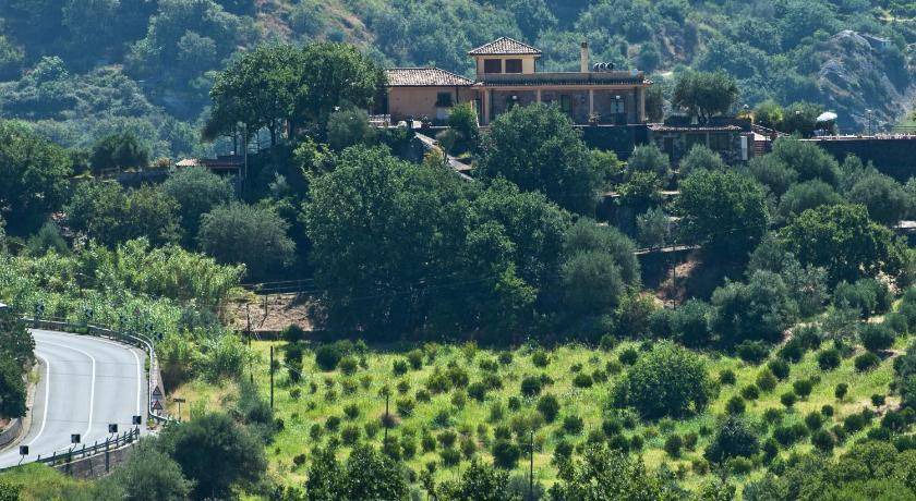 Photo of Others in Mitogio